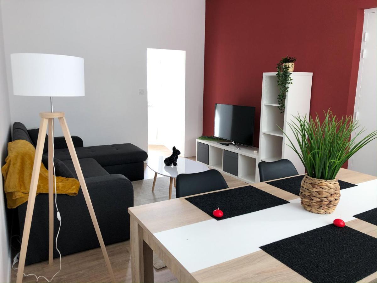 Grand Appartement Fonctionnel Proche Centre-Ville Saumur Exteriér fotografie